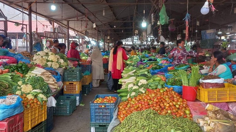 भारतीय गोलभेँडा प्रतिकेजी ७०, लोकलकाे ३० रुपैयाँ  